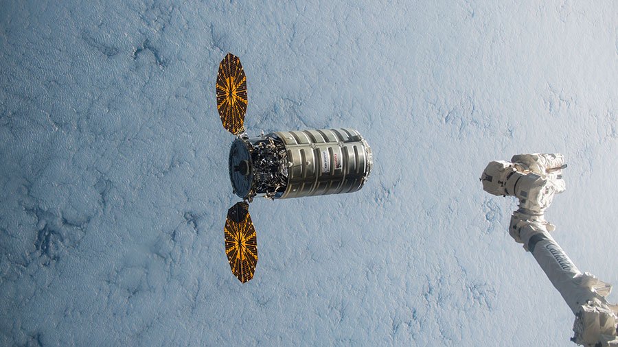 #Easter delivery: Cargo ship arrives at space station bit.ly/1WQxe0H?utm_me… https://t.co/xxmGfkPCr8