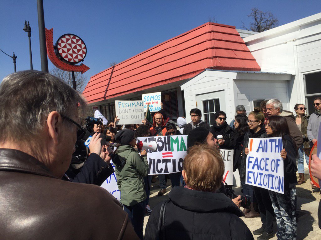 phillipcantor's tweet photo. #housing is s human right! If we don't get it #shutdownchi Stop gentrification. https://t.co/nFQFtQlq0P