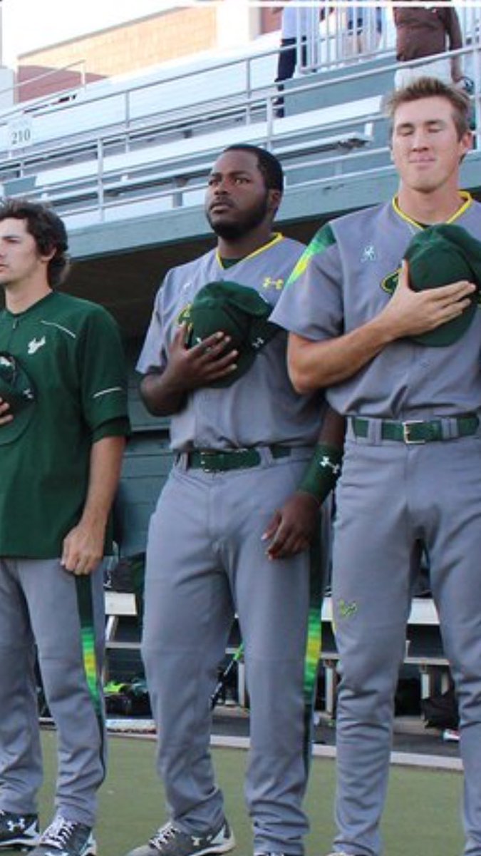 Ackee_Papi's tweet photo. Game day! I was looking saucy (as usual) idk what my boy @BordersLuke was doing tho 😳😂😂 #ThankGodForAnotherOne https://t.co/XoBot9enSg