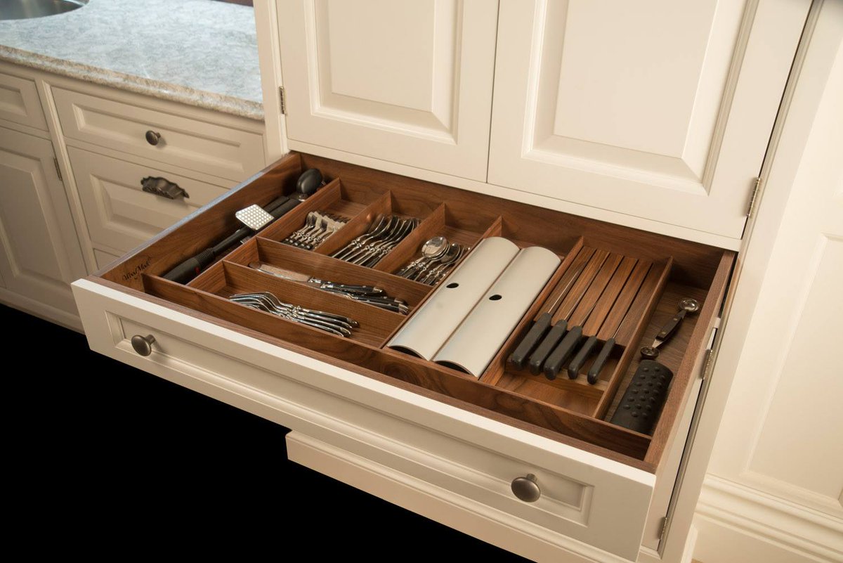 CabinetsDesigns's tweet photo. This #CustomDrawer by Wood-Mode combines functionality with beauty https://t.co/81IROvU4Sg