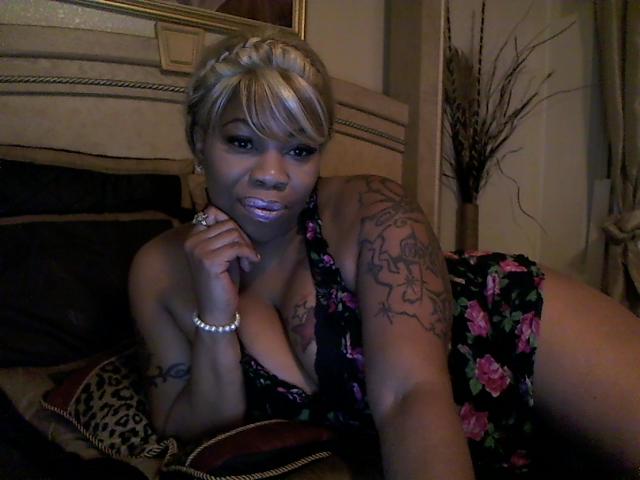 Imlive now fellas Get $10 FREE for my live squirt show https://t.co/IcpaxDvlSv #squirtshow #webcamshow https://t.co/hULMXRi0HP