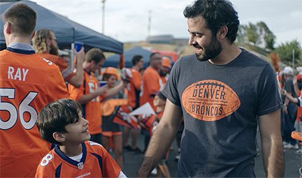 PRODUmercadeo's tweet photo. @Insidewing  cuenta la mágica relación Padre e hijo para la #NFL https://t.co/erDhkqVI63 https://t.co/8yMZzvJXD7