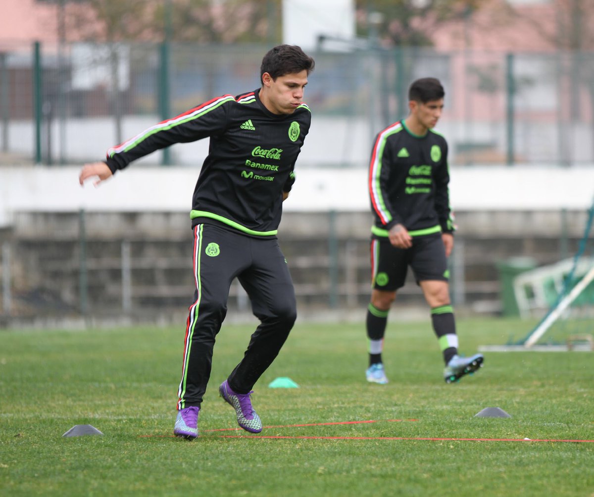 FMF's tweet photo. Galería: Entrenamiento de la SNM Sub 23 (26/03/2016) https://t.co/K2cBKv42A5 https://t.co/qMdSfSdutx