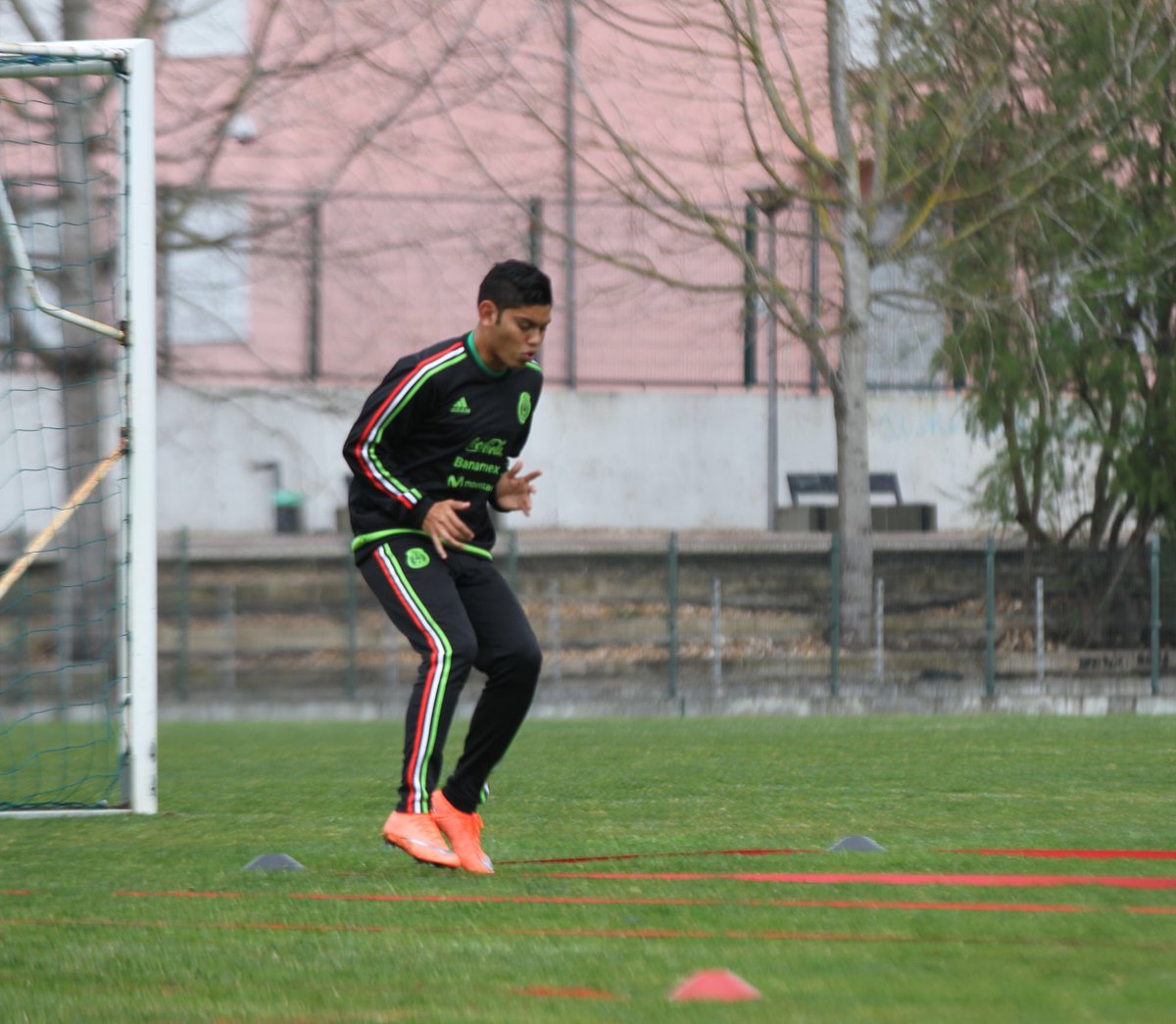 FMF's tweet photo. Galería: Entrenamiento de la SNM Sub 23 (26/03/2016) https://t.co/K2cBKv42A5 https://t.co/qMdSfSdutx