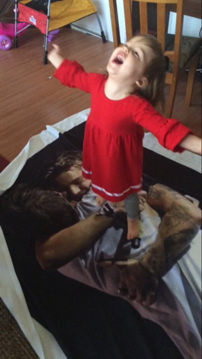 WhyLarryIsReal's tweet photo. me TBH. THIS CHILD IS SOOOOO MEEEE!!!!!!! https://t.co/KdxDrXyDvG