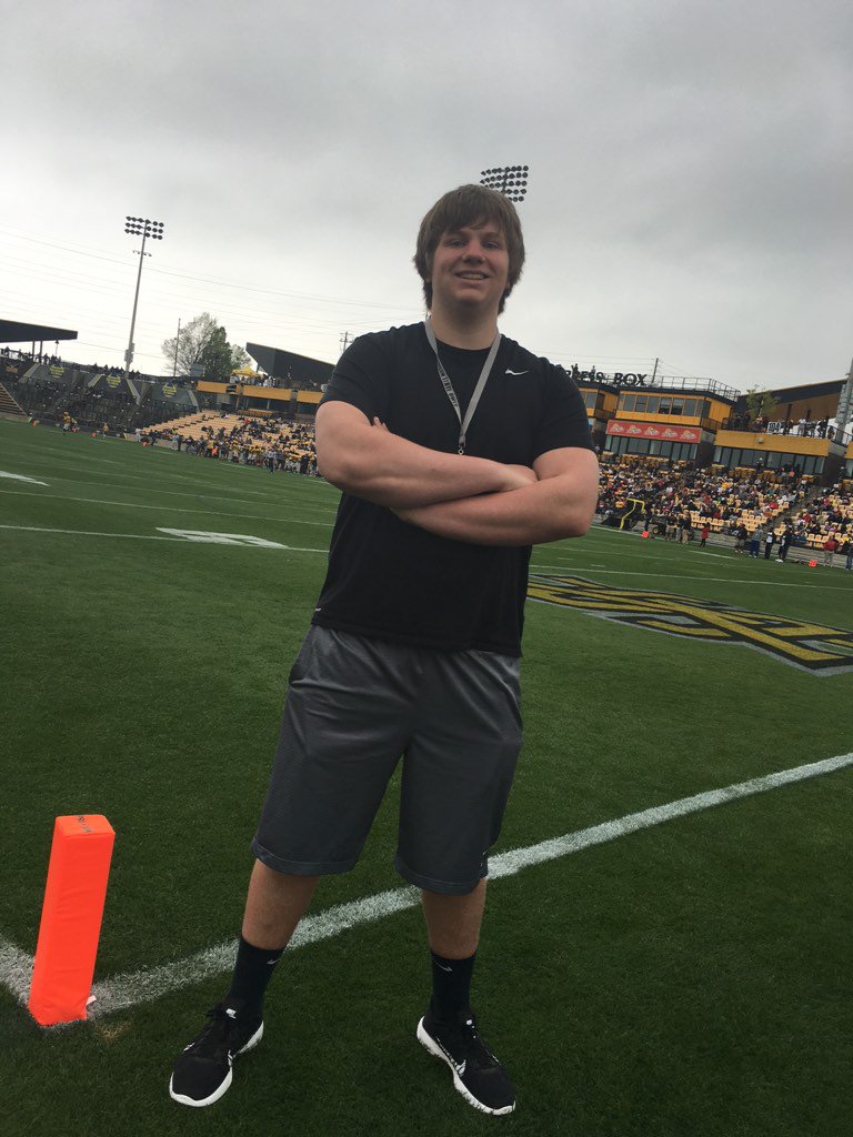 CoachKAdkins's tweet photo. @PopeFootball River Armor at KSU today! #ksuowls #hounds2016 https://t.co/0292mHGNKs