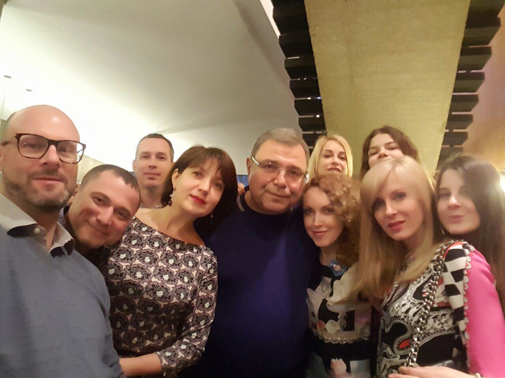 SBrecht's tweet image. С родными друзьями на Современнике