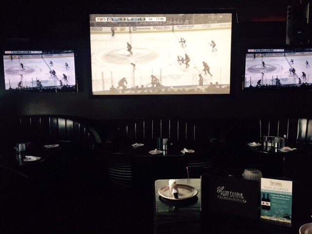 PonyCorral's tweet photo. Watch @nhljets games on big HD screens @ponycorral all locations 🍻#GoJetsGo 🍻 #beers #TasteOfGreece #wings #ribees https://t.co/4o17TYOswp