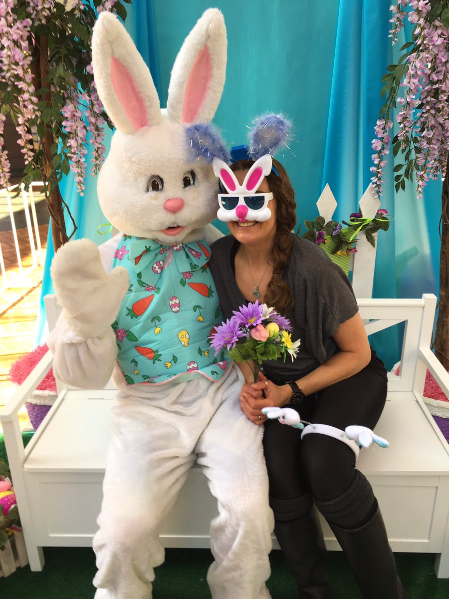 VictoriaHumane's tweet image. Come join us at WestShore Town Centre and get your picture taken with the Easter Bunny ! Bring your camera !