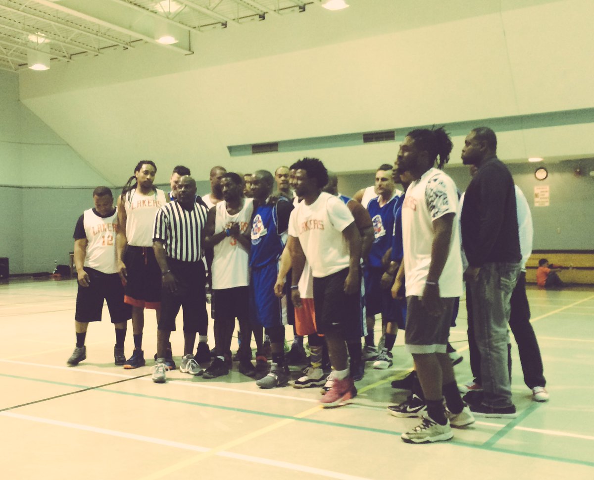 PatrickHamacher's tweet photo. Happy to support my friend @brucefranksjr and @28TOLIFESTL at the Bridging the Gap basketball game! #superheroes https://t.co/jq1lq4tIke