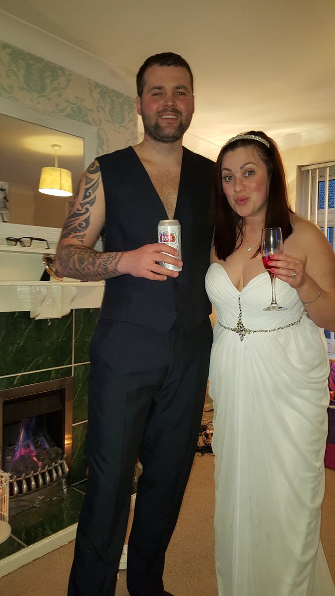 bettney7's tweet photo. @itvtakeaway #takeawaywedding https://t.co/IqWvzn9pSu