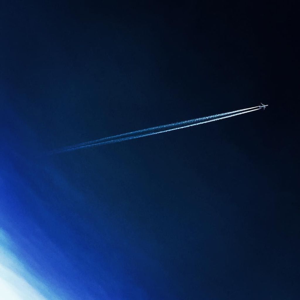 scia_chimica's tweet photo. Outer space #trafficinsight #avgeek #airlines #instaaviation #pilotlife #workworkwork #avi… https://t.co/w6uotRg7c7 https://t.co/8Ndv5Ze65b