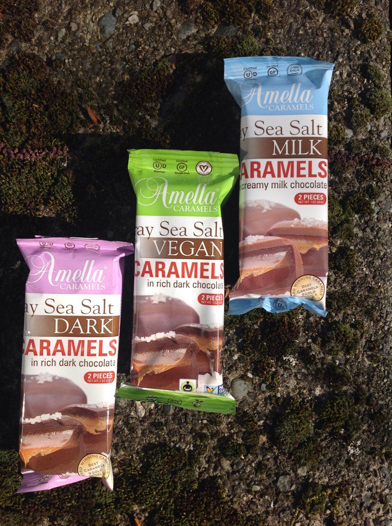 POM_Victoria's tweet photo. Weekend + sun + chocolate = perfection! New #chocolates in store. #vegan one almost sold out already! https://t.co/zVQCX80Yp2