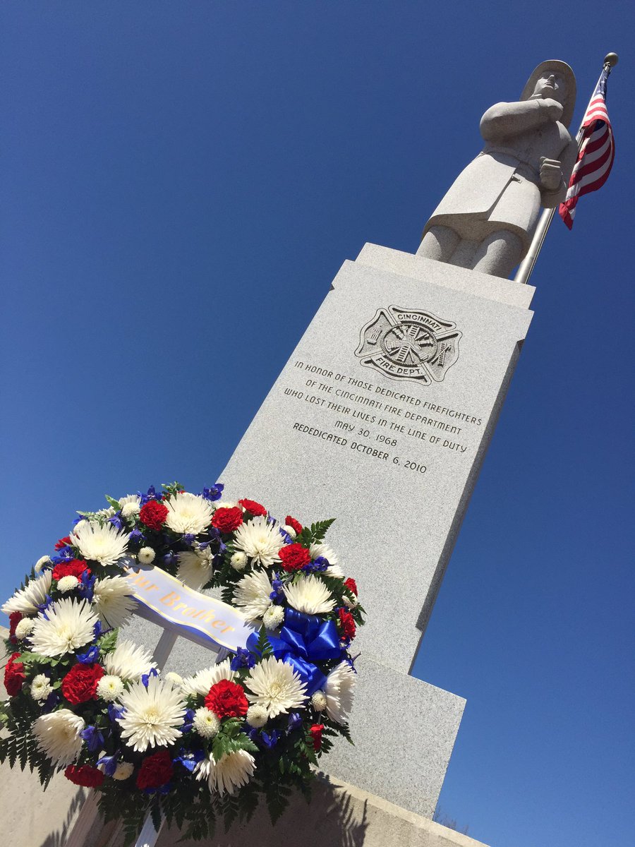 IAFFLocal48's tweet photo. We will never forget our brother, FAO Daryl Gordon #CFDGordon https://t.co/jRoBSwGBRX
