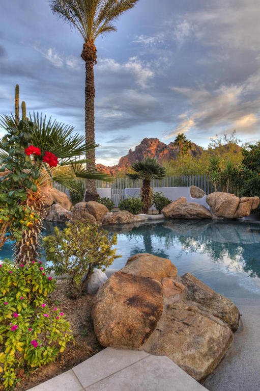 pcgsir's tweet photo. #HOLISTIC #CONTEMPORARY House U Can See Through In #ParadiseValley #PrayingMonk https://t.co/iaWDiST3N3 #realestate https://t.co/auDncyqJfW