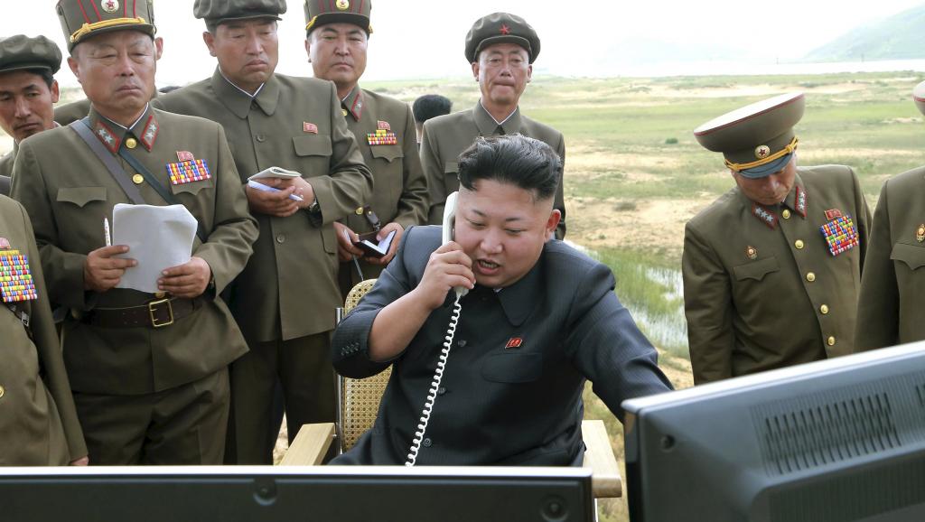 ceciestmontweet's tweet photo. "Oui, j'ai bien rebooté la Freebox, mais la bombe atomique ne part toujours pas, je fais quoi maintenant ?" https://t.co/ylDcMqJJ0B