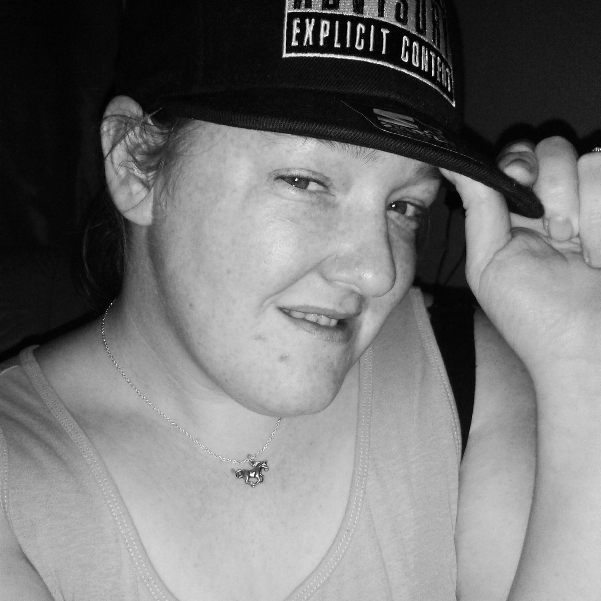 donnamarie2652's tweet photo. Messing with my hat lol #snapback #shanefilan #scf #bitofposing RT xxx https://t.co/vl8NbqbJwy