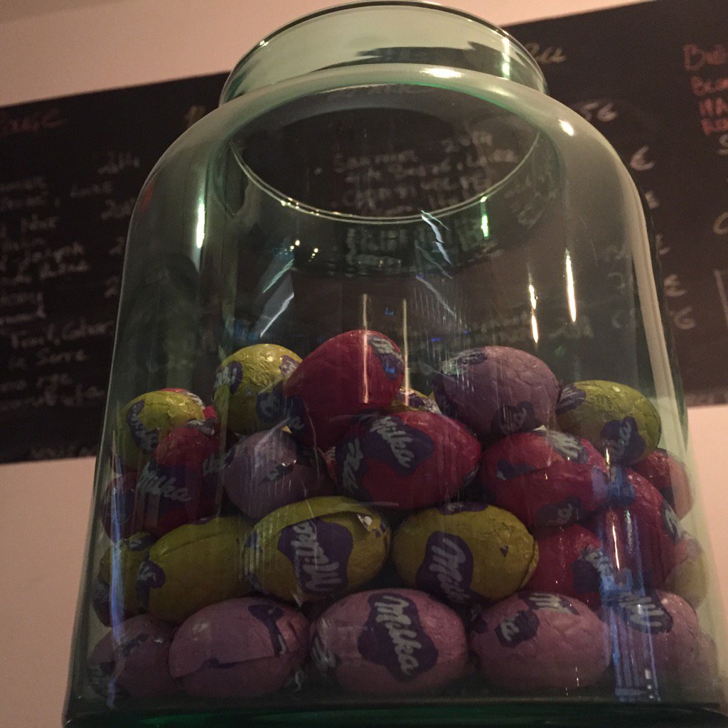 ReddparisWine's tweet photo. #Redd vous souhaire des joyeuses fetes de Pâques #ouvert7/7 #open7/7 #parisbaravin #pariswinebar https://t.co/KBybHouW59