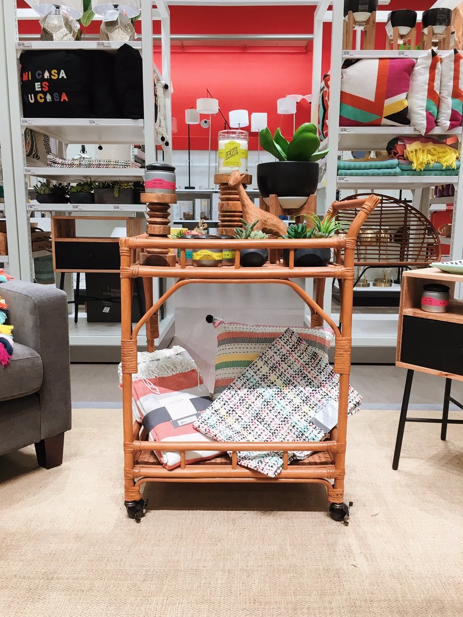 Just a few of my favorite things 🎶 Rattan is in! Give your pet giraffes and other wildlife animals a place to cozy!