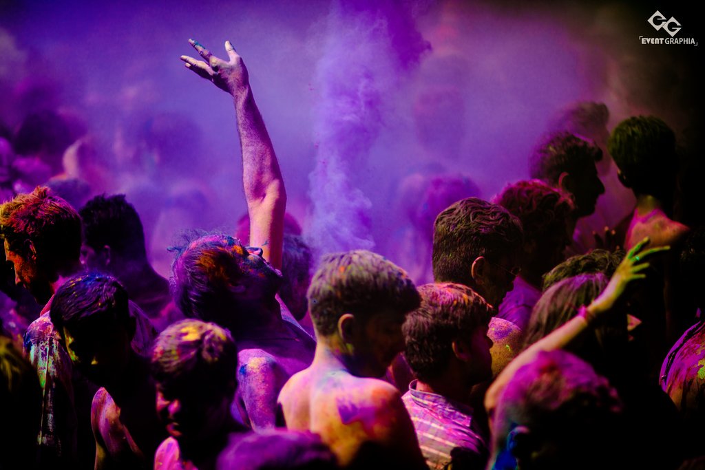 eventgraphia's tweet photo. Color Showers
#Holi #Holi2016 #Pushkar #India
#Event #Photography #videography 
#EventGraphia #Happiness #Love https://t.co/lr6S1AeID0