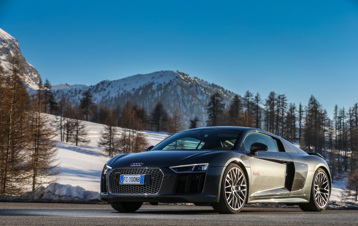 AudiIT's tweet photo. 35° #UovoD'Oro a #Sestriere. Divertimento in pista per i bambini e su strada con le #Audi  driving experience. https://t.co/iEMTiCYQqT