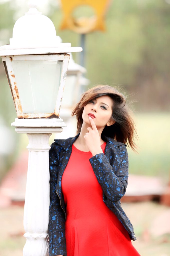 Aakanksha Sareen tweet media