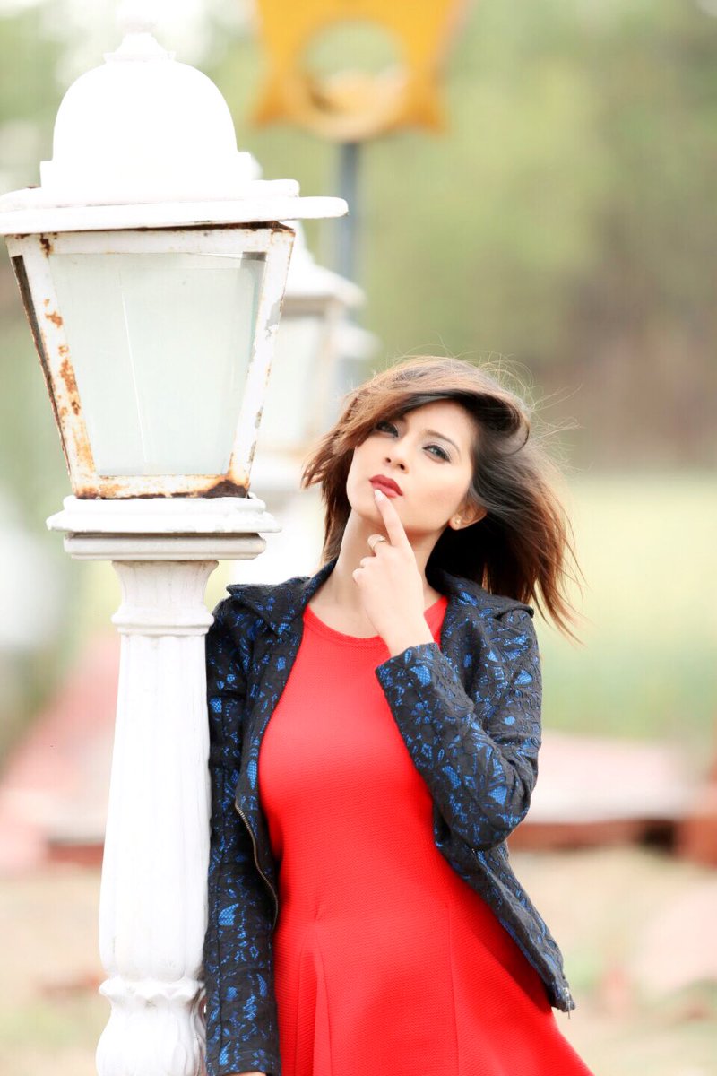 Aakanksha Sareen tweet media