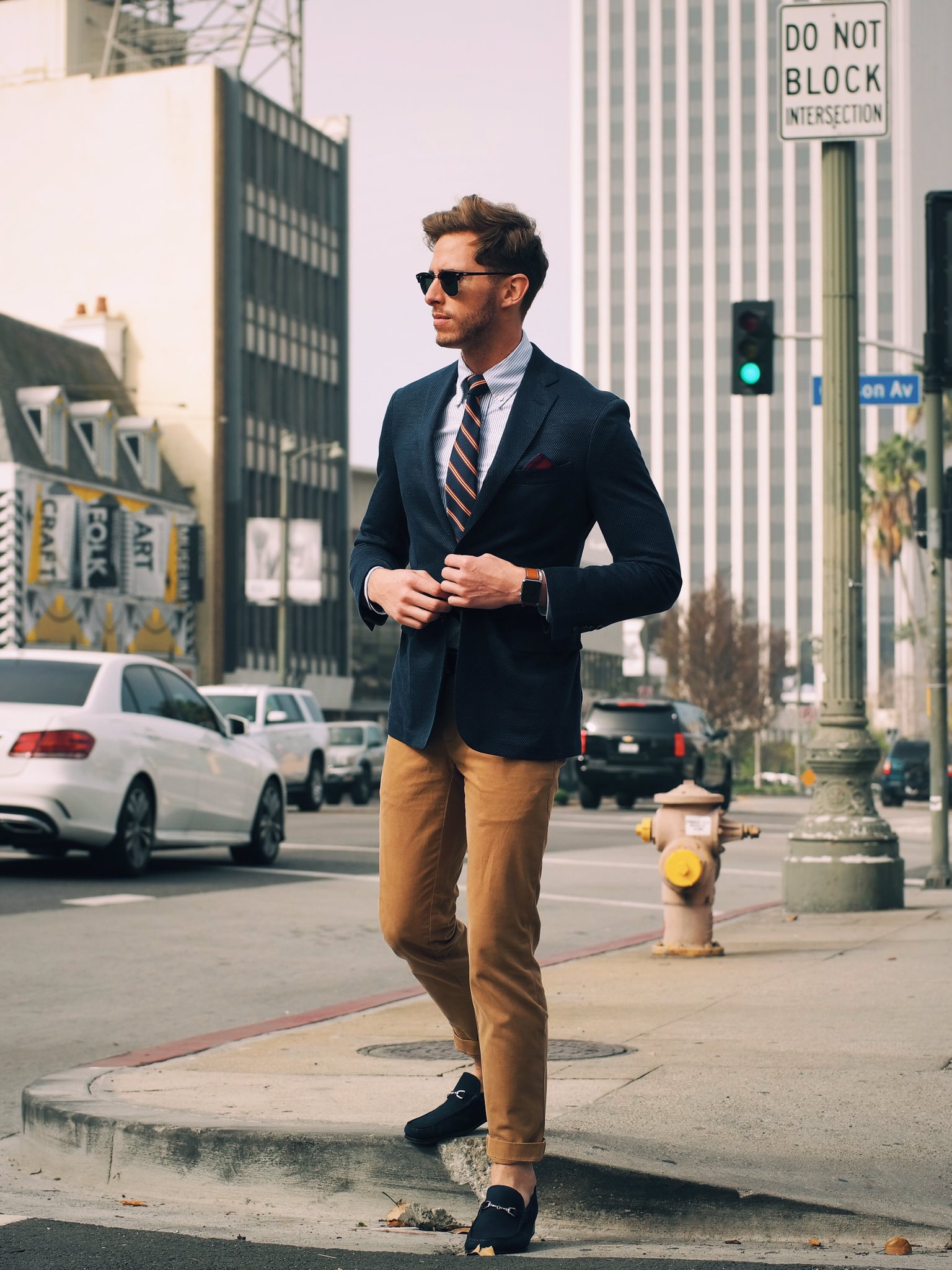 What pants go with a brown blazer  Quora