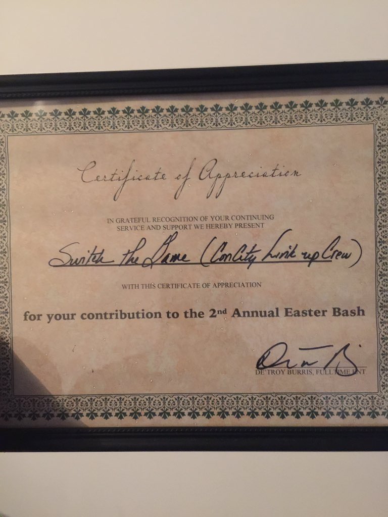 DJSwitchthagame's tweet photo. #Salute @Only1GuruTru #FulltimeEnt for giving back to the community @MyOwnConsulting @carolinaexecs @Polodonred https://t.co/Y3VfbaFKoM