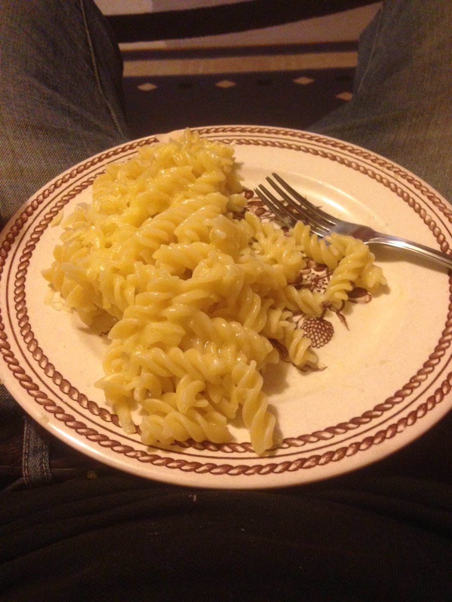 Dave_724's tweet photo. Pasta the human equivalent of dry cow ration I've nailed half a large plate in 2 minuets must be hungry #rumenfill https://t.co/yTLPewN9WV
