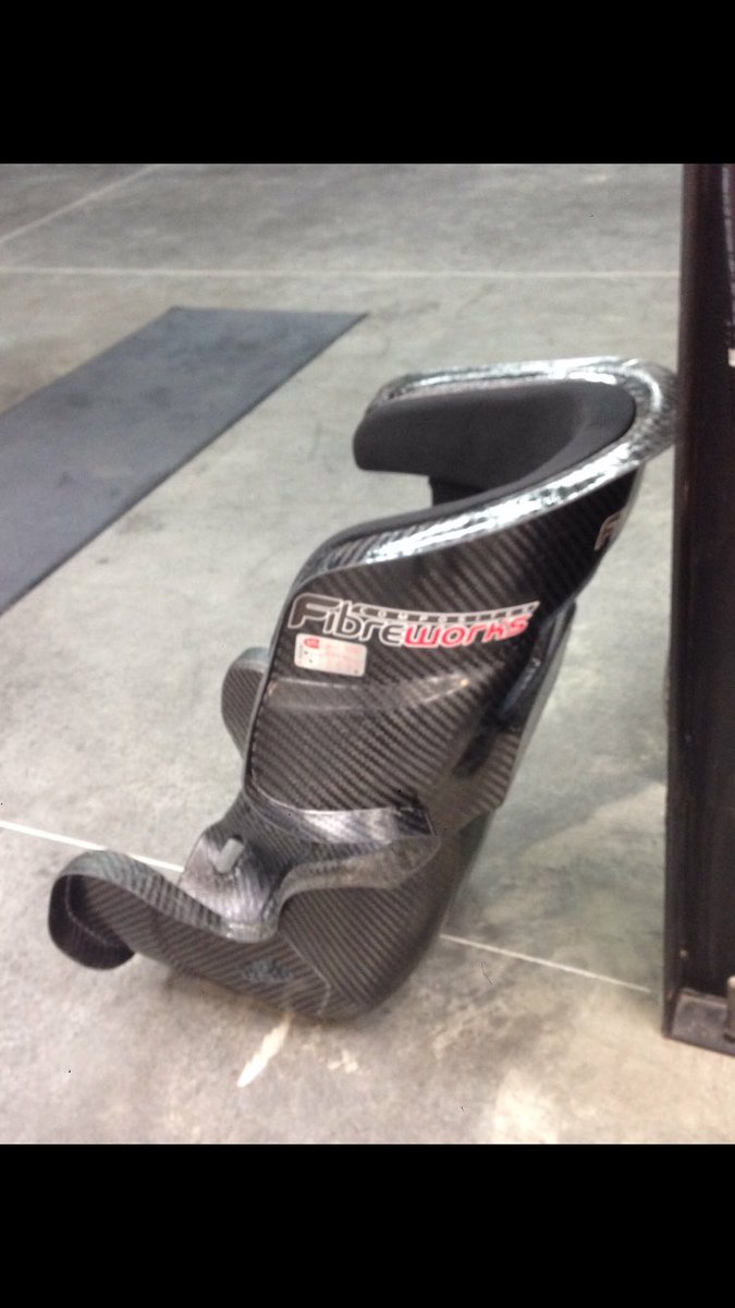 carson_macedo's tweet photo. Huge thanks to Joe Hofmann and everyone at @FWCcarbon ! Fit Perfect in @CraigMintz09 09x car! Best in the business 🏁 https://t.co/d78XtcbrQO