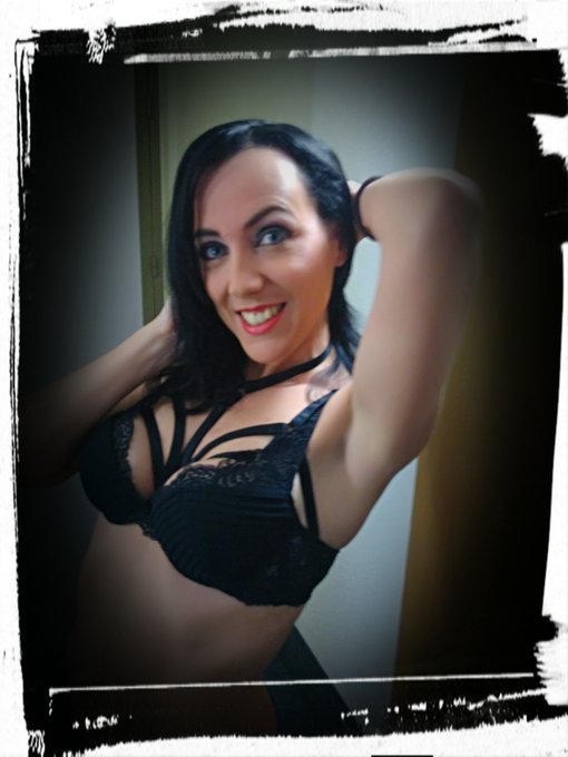 Pr&ecirc;te pour faire la f&ecirc;te !!! #party #club #libertin au Liberty Station ! Kiss mes ch&eacute;ris :) <3 https://t<a href="/tag/party"class="tags">#party</a><a href="/tag/club"class="tags">#club</a><a href="/tag/libertin"class="tags">#libertin</a>