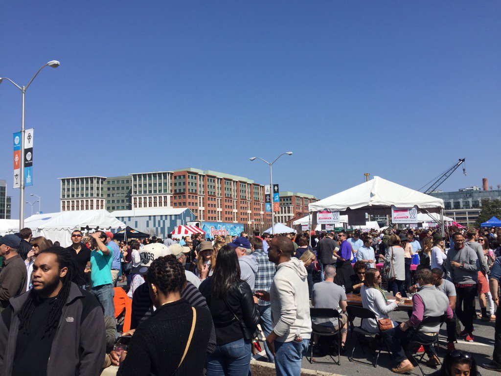 roysoltoff's tweet photo. #drinkthedistrict what a crowd https://t.co/Zh5w6etDEl