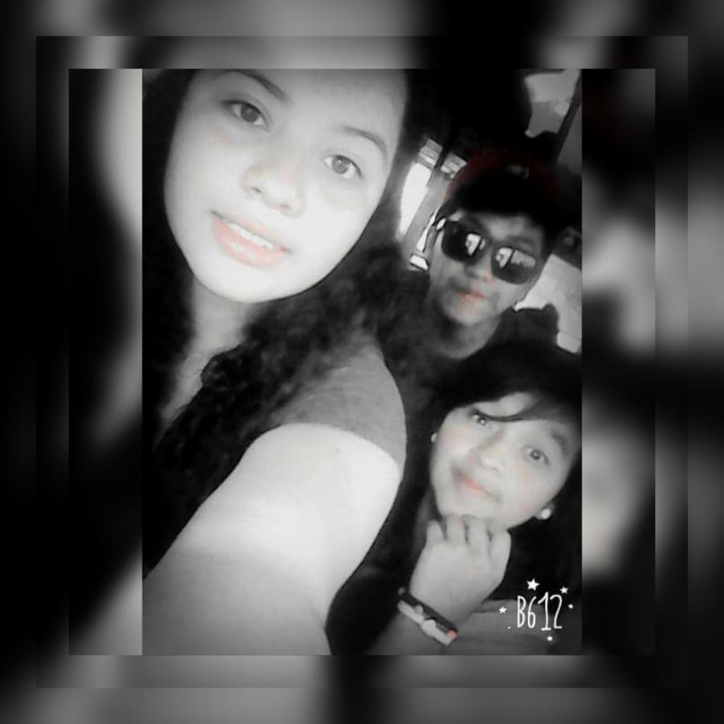 colochitta14's tweet photo. Dammm 

#Playa
#Vacaciones
#Amigos https://t.co/6W9PGYC2oD