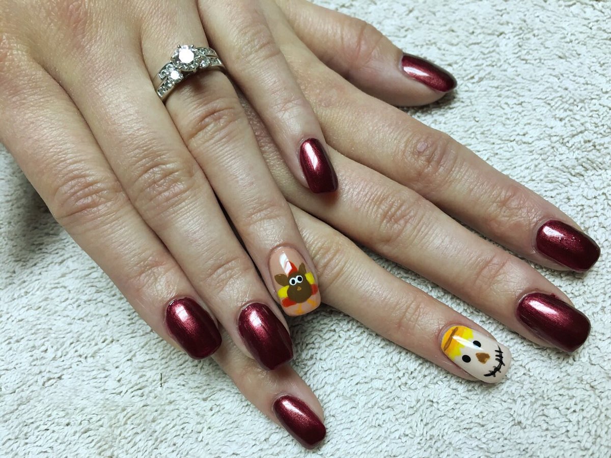 APolishedArt's tweet photo. #thanksgiving #thanksgivingnails #nailart https://t.co/DsuzFVAi72