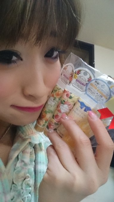 あしたも、みんなの、素敵な笑顔にあえますよーにっ、、、(●^o^●) ぉゃすみぃー(ノ&acute;&forall;｀*) https://t.co/f1XW3z5uv5<a href="/tag/%E5%80%8B%E4%BA%BA%E6%92%AE%E5%BD%B1%E4%BC%9A"class="tags"><span>#個人撮影会</span></a>