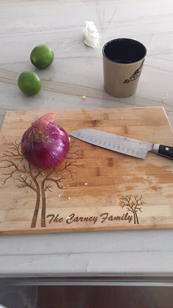 JakeSurfs's tweet photo. Get over here you pink minx #liveguac https://t.co/lAQf373D9l
