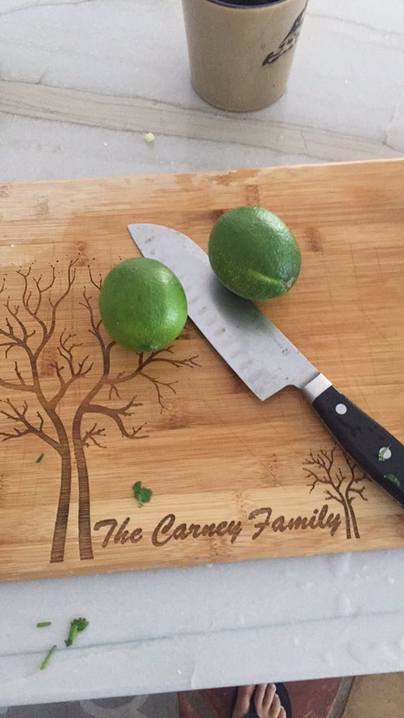 JakeSurfs's tweet photo. Last ingredient - limes #myfamilydoesntlikespiceortomatoes #liveguac https://t.co/Gw7nUFgrwI