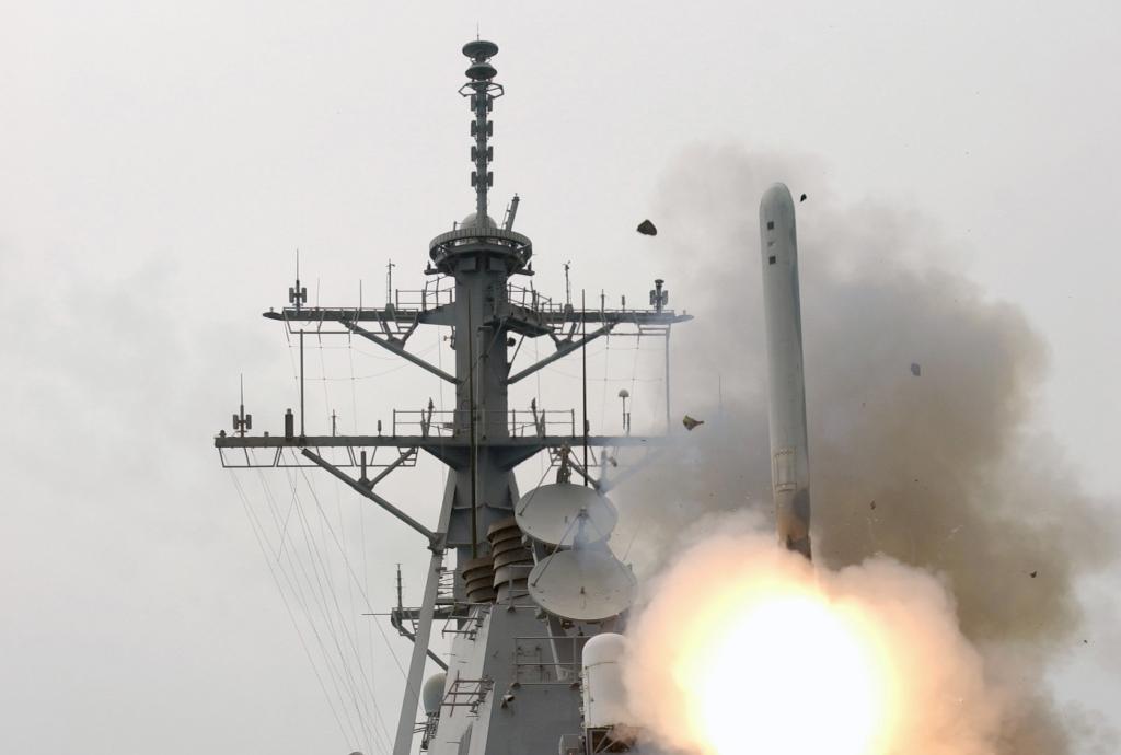RTX_News's tweet photo. The versatile Tomahawk cruise missile can be launched from a ship or submarine: https://t.co/GesSKWGgEH https://t.co/D53wIXeZf5