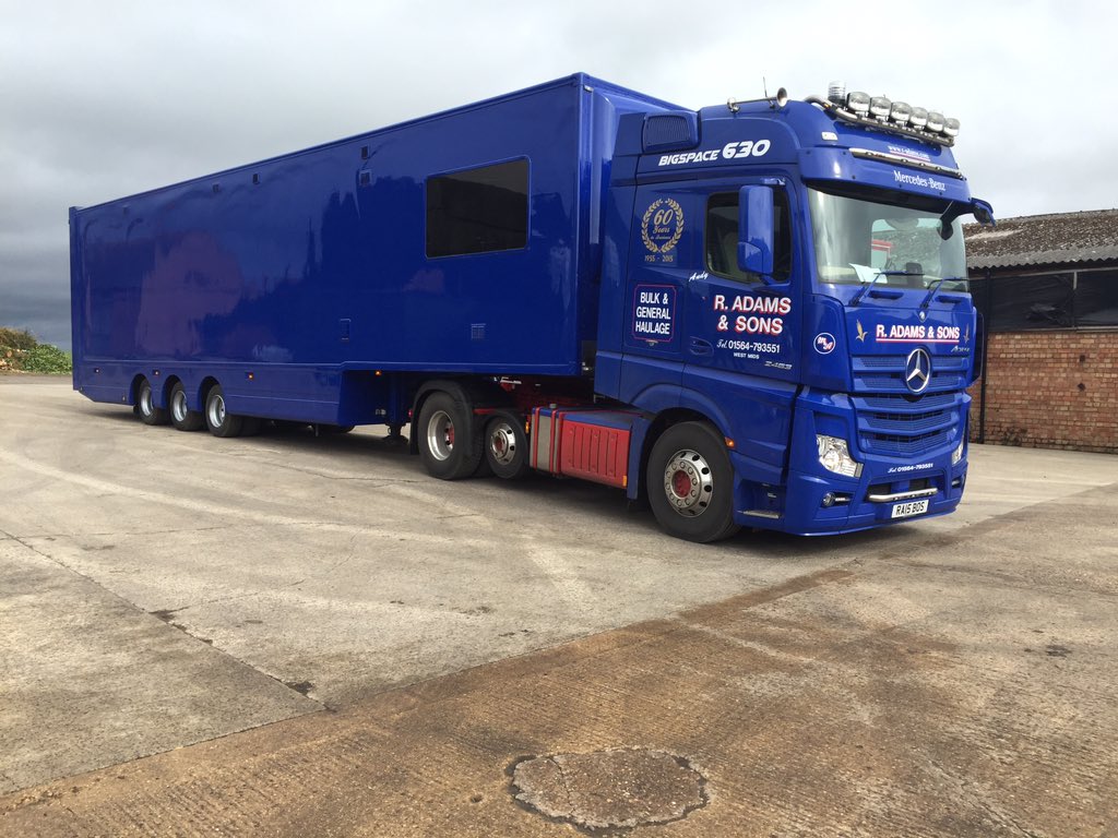 JDR_Racing's tweet photo. #FullFactory https://t.co/qTWOnQwY95