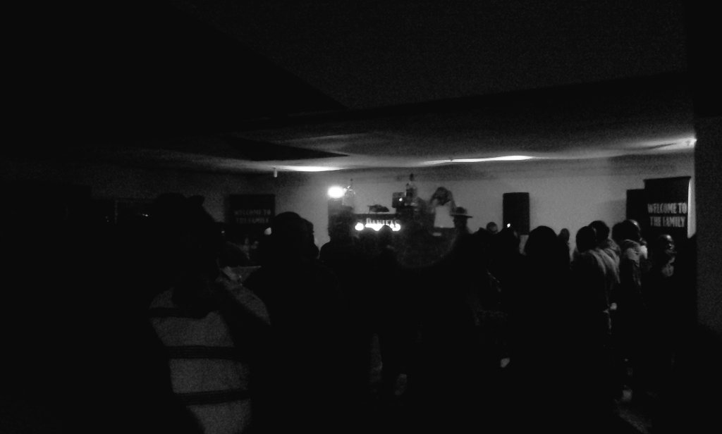 gowiredhut's tweet photo. #MansionOnOne #MansionOnOne #MansionOnOne #MansionOnOne #MansionOnOne Good vibes... #blackandwhite #takeover https://t.co/ZuuyHJdOdN