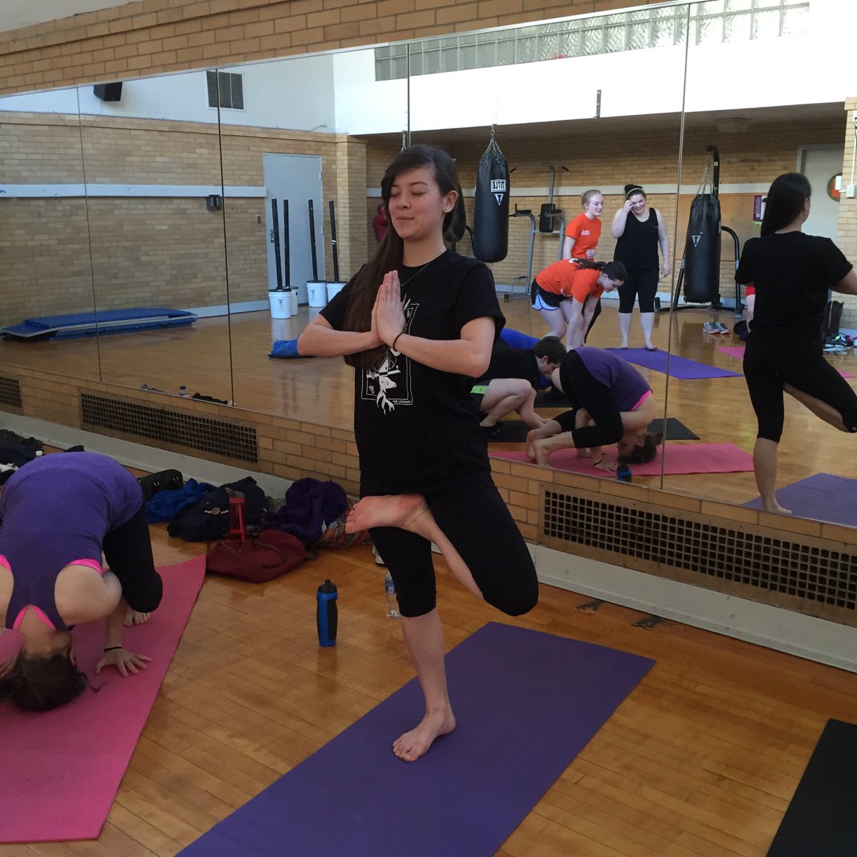 TBSEtaAlpha's tweet photo. Happy Founder's Day! Today, some sisters got together and de-stressed by doing yoga with Eta Alpha alumn: Erin Tapia https://t.co/FC8LDOacqW