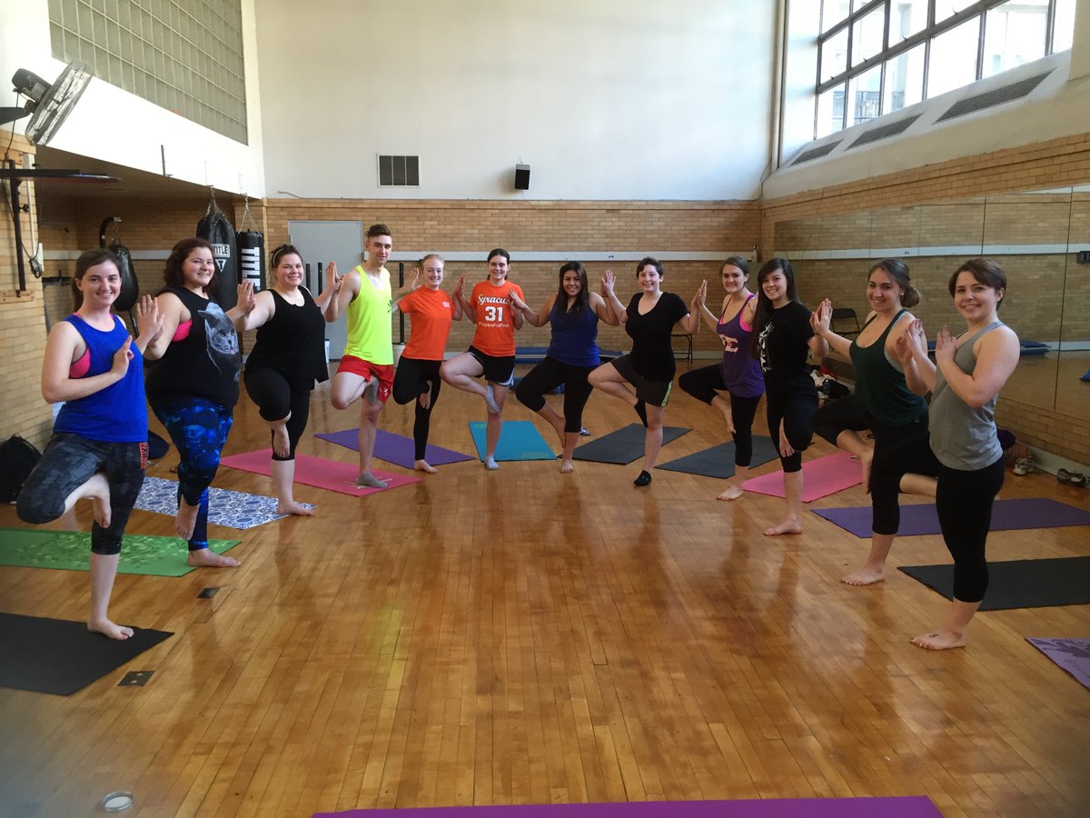 TBSEtaAlpha's tweet photo. Happy Founder's Day! Today, some sisters got together and de-stressed by doing yoga with Eta Alpha alumn: Erin Tapia https://t.co/FC8LDOacqW