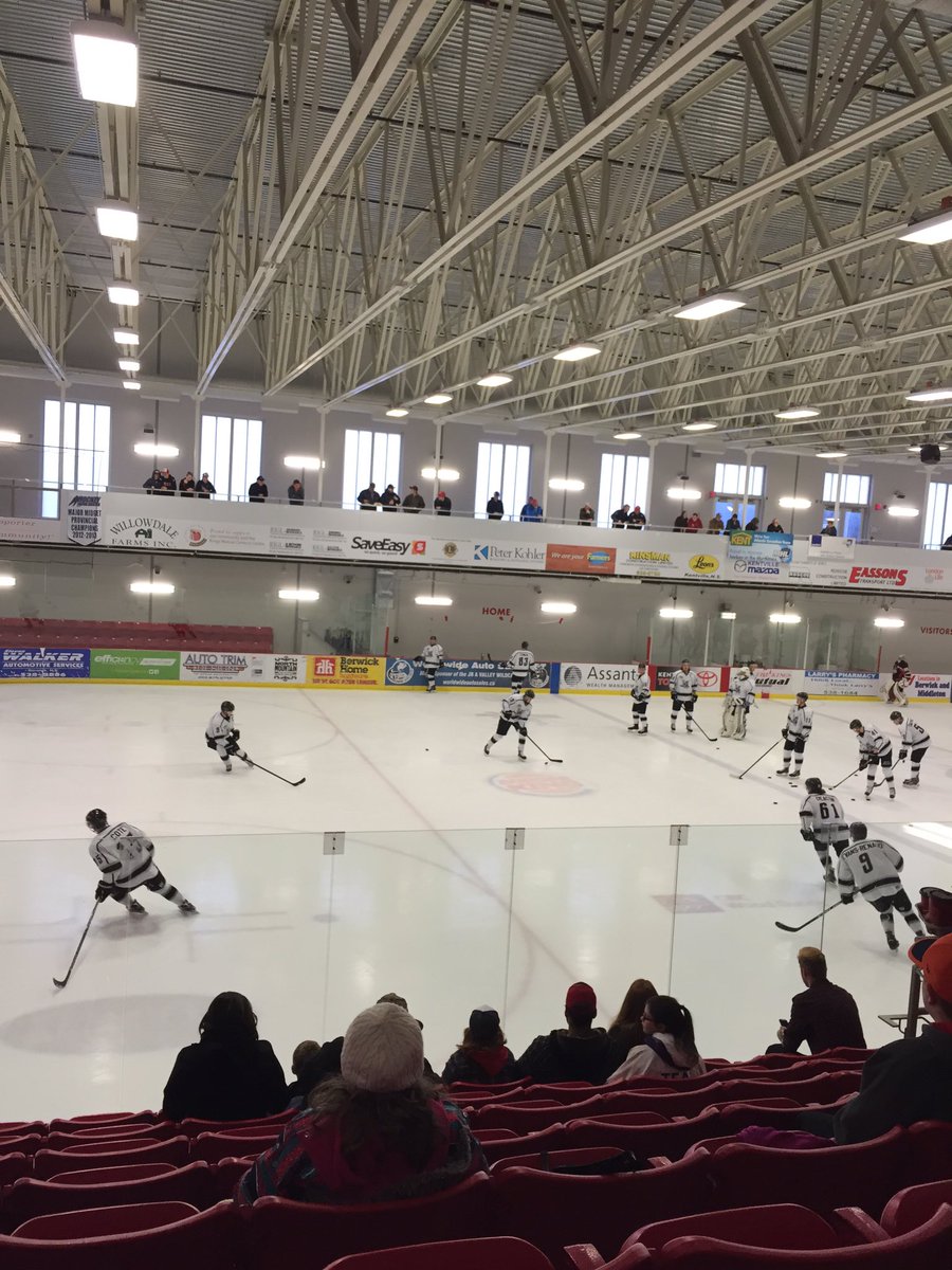 Warm ups are underway here at the <a href="/KMCCBerwick/">KMCC - Berwick</a>