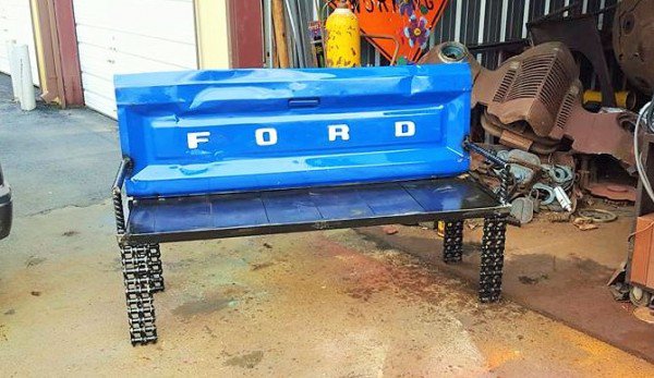 iRecyclart's tweet photo. Upcycled Garden ... : https://t.co/qpYZMnHQXD - #CarPart #Furniture #GardenIdeas #Recycled #TailgateBench https://t.co/nenr9diGLd