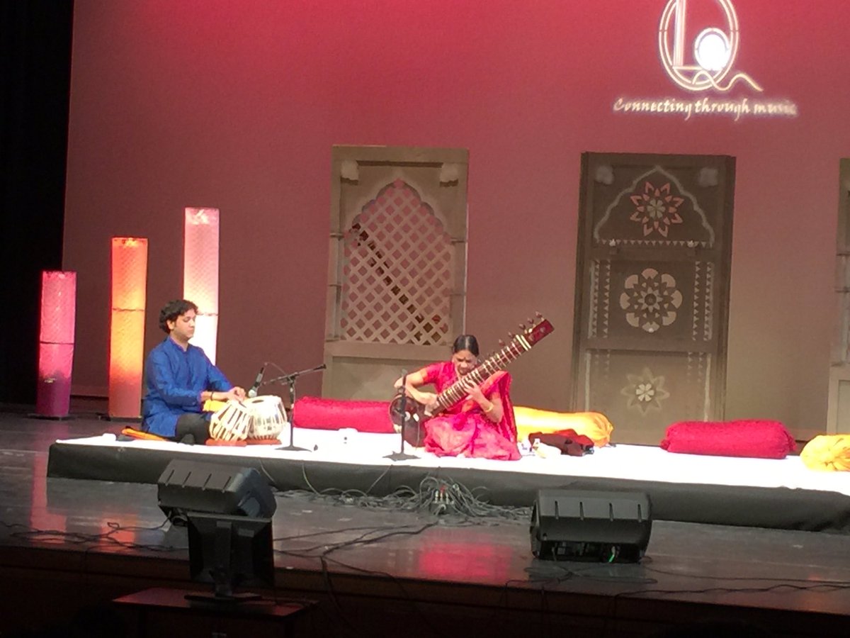 ashish_nadkarni's tweet photo. Amazing #sitar performance by Anju Mehta accompanied by Nitin Mitta on #tabla at 2016 #learnquest #conf https://t.co/WeEImfxgjI