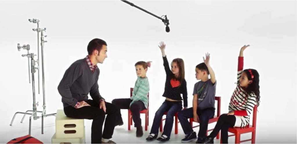 ColgateFanClub's tweet photo. Real kids give real answers about oral health #ColgateSmile https://t.co/7rmS7h7J3m https://t.co/hLyFBrIoh9