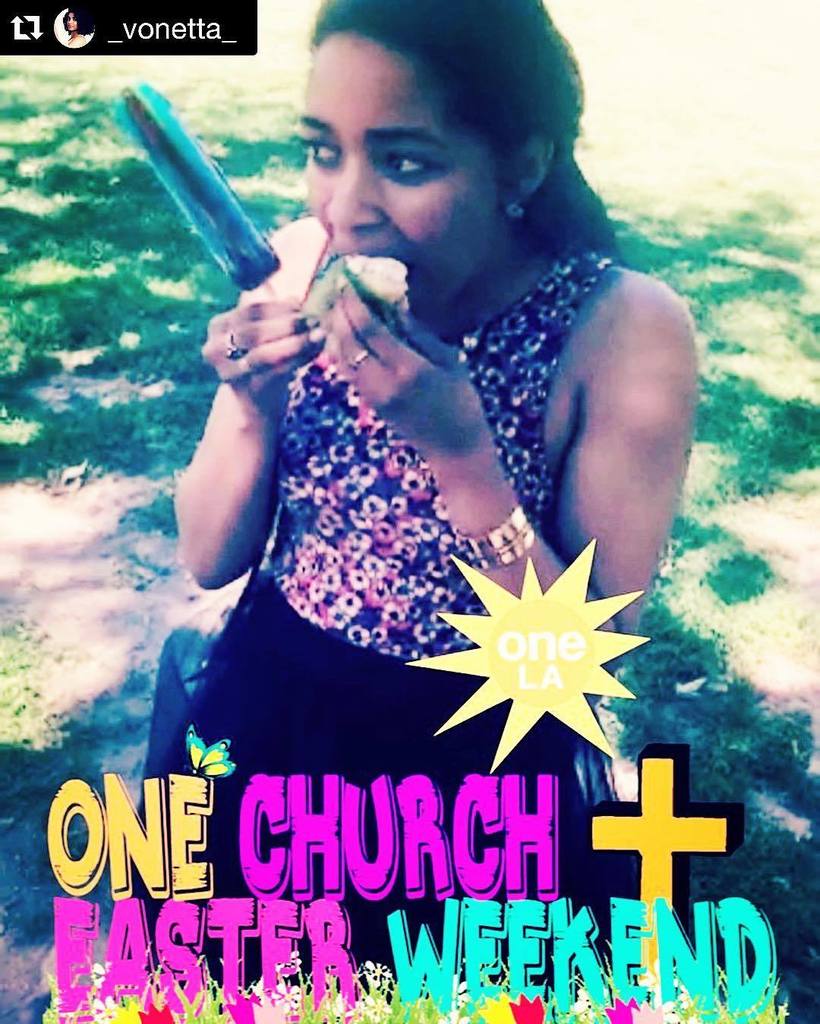 oneonline_'s tweet photo. Enjoy! 😋 #Repost @_vonetta_
・・・
Popsicles ➕ cupcakes = a good time 😋 #OneLa #teamkake #poetikkakes #GardenParty2016 https://t.co/Czt25sWI2V