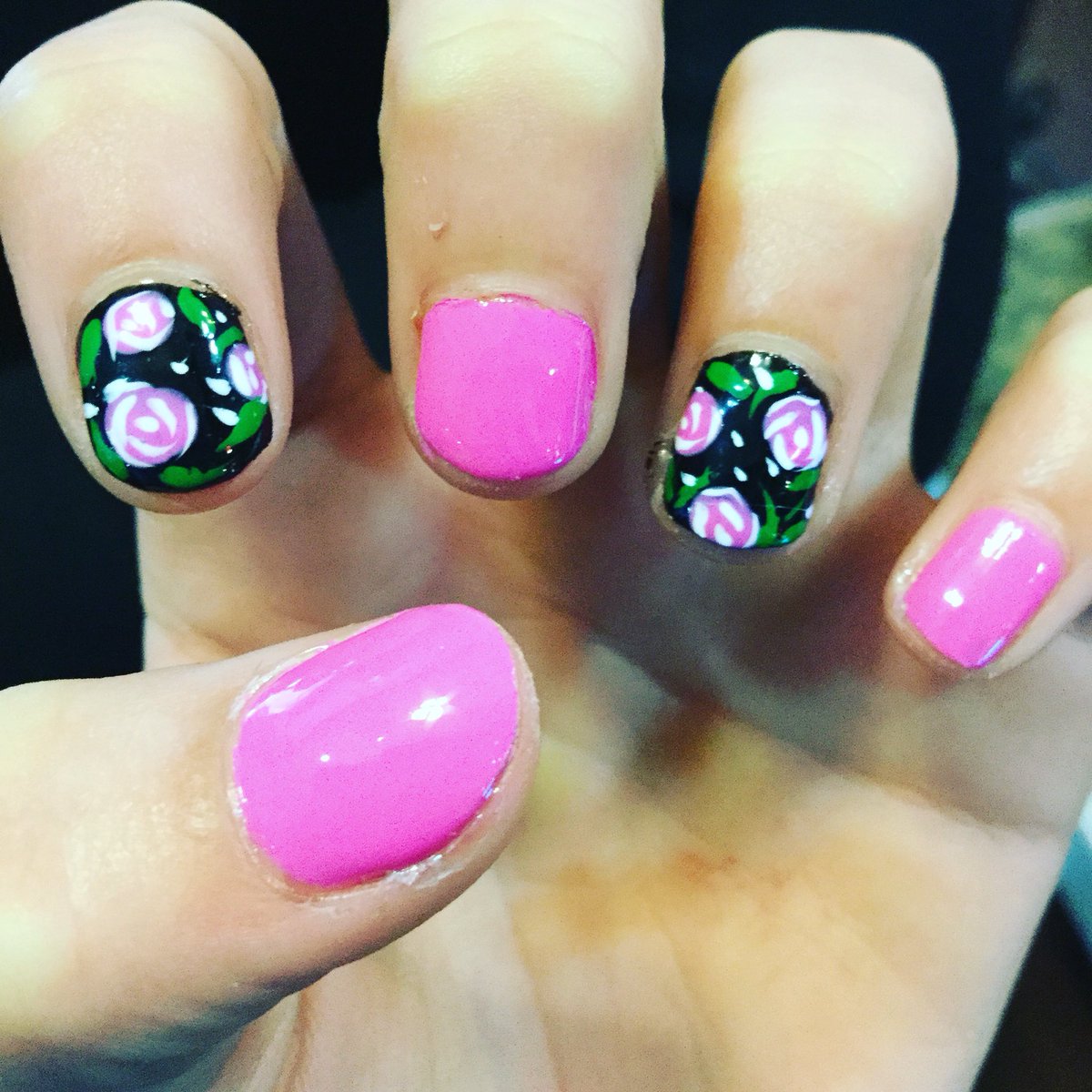 jasmineannisdu1's tweet photo. My new nails #solarnails https://t.co/RlQALawPRT