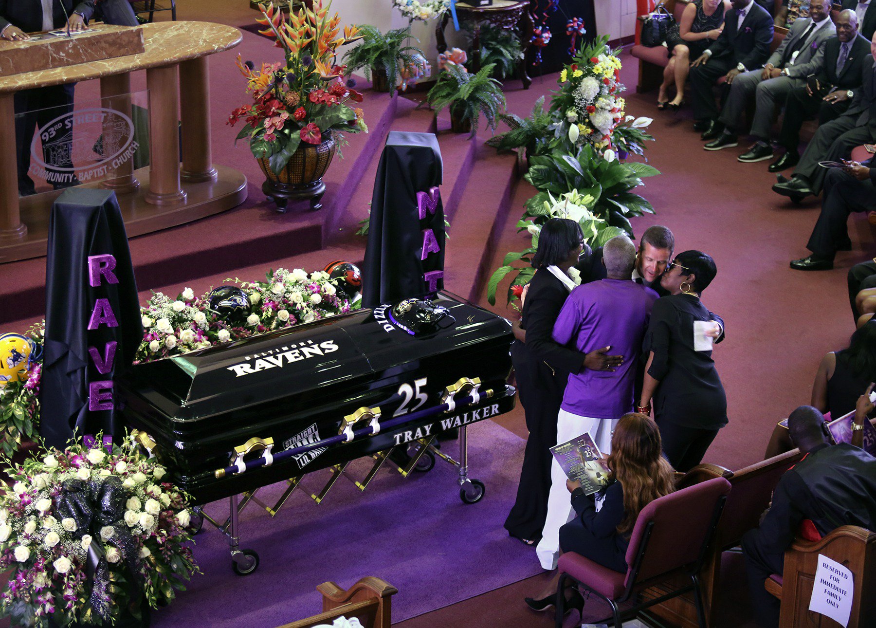 Ravens pay tribute to Tray Walker at funeral service in Miami. 